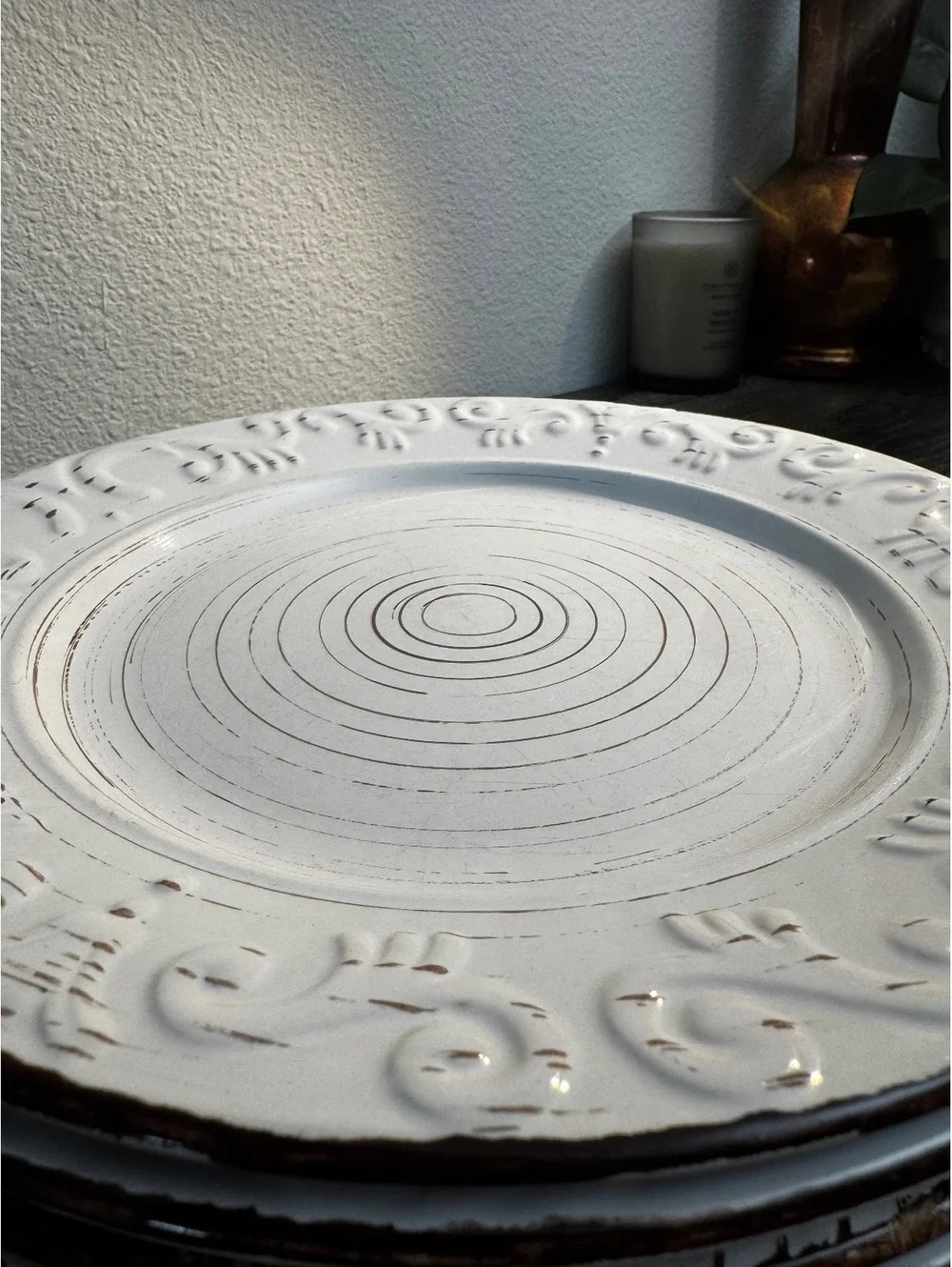 Mikasa Gourmet Basics Trellis 10.5” Dinner Plates Set of 4 Stoneware